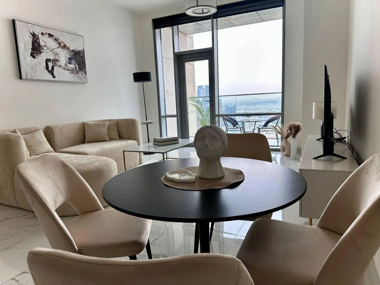 Stunning Apartment In The Heart Of Dubai - Canal View United Arab Emirates